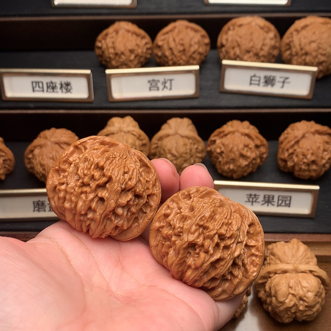 文玩核桃吊坠256号山地楼45