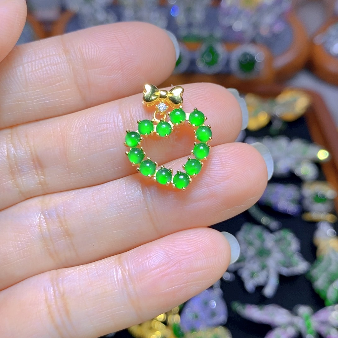 翡翠颈饰银S925镶嵌天然翡翠