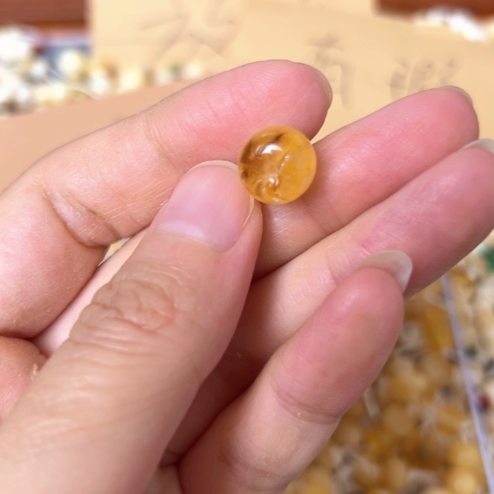 蜜蜡未镶嵌裸石10.2mm一个