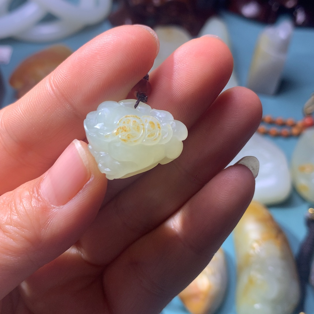 和田玉未镶嵌吊坠(不含链)龍**生