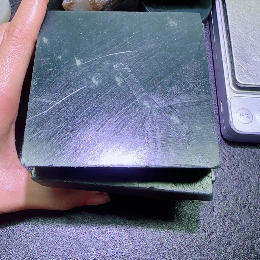 雲***龍和田玉未镶嵌珠宝半成品