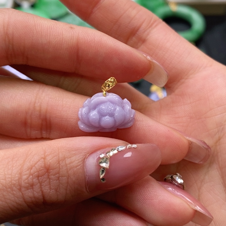 翡翠颈饰未镶嵌吊坠