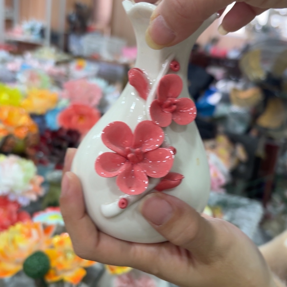 2808 陶瓷花拍满20元发货，退款拉黑