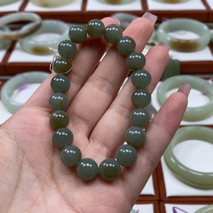和田玉未镶嵌手串