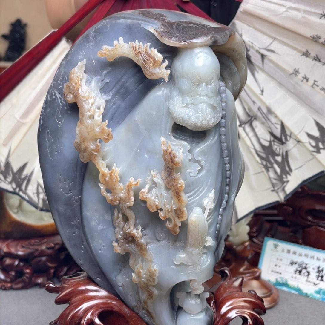 未镶嵌和田玉摆件