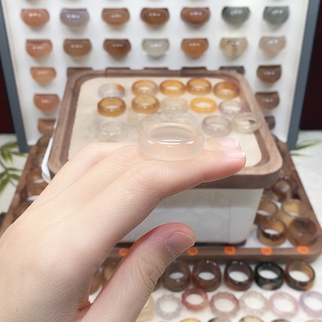 平***店玛瑙/玉髓未镶嵌戒指港19