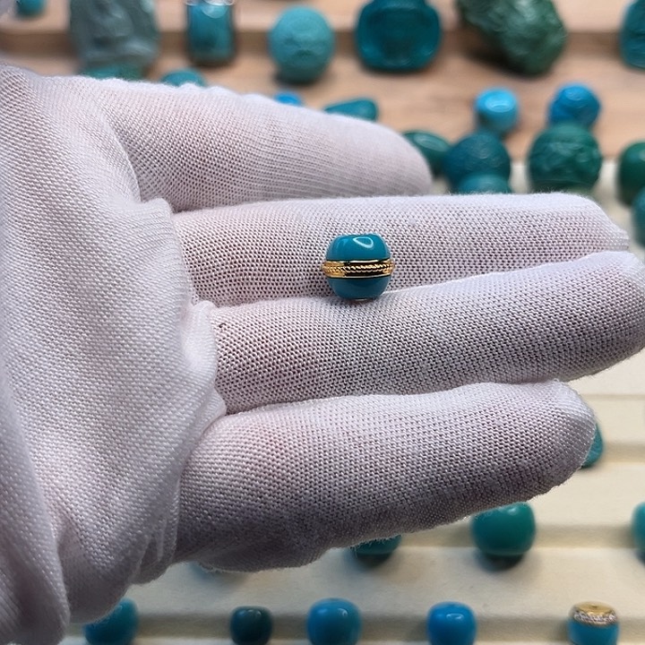 绿松石绿松石未镶嵌