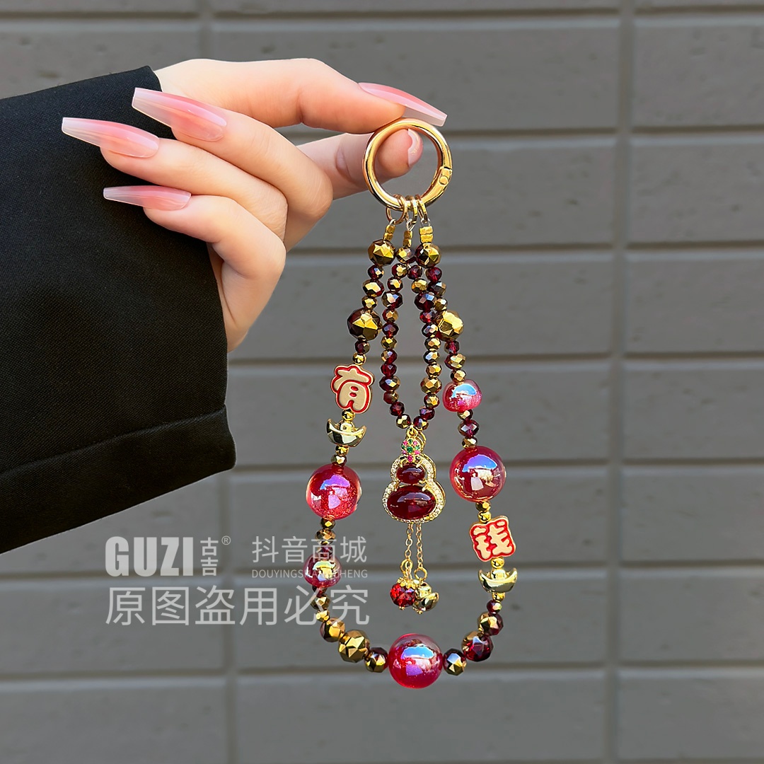  新款红水晶手机链独特超好看挂绳挂手腕款高端轻奢小众挂链短款