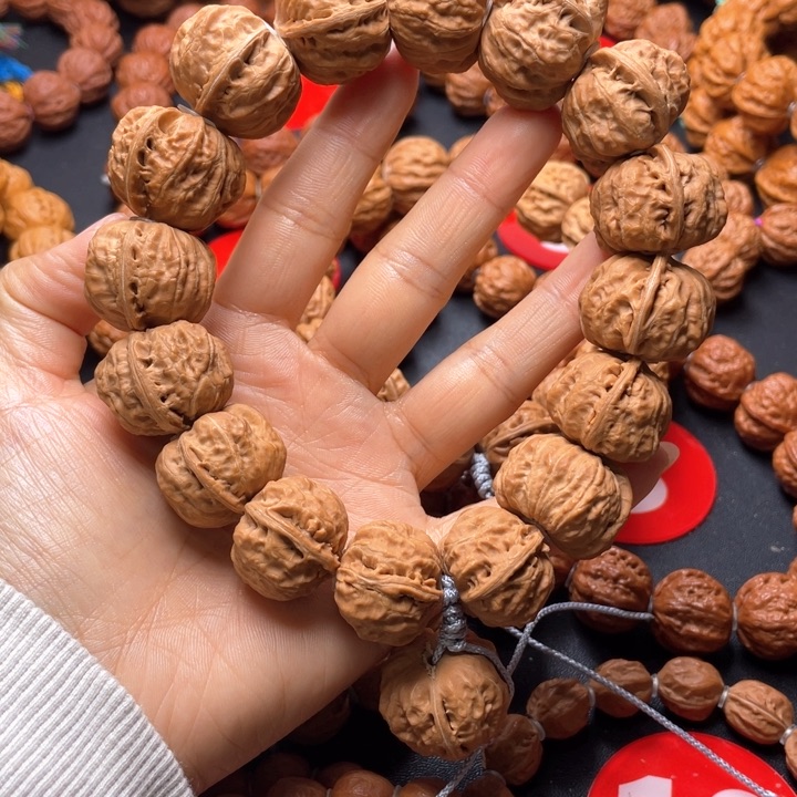 文玩核桃吊坠猪***葱蛤蟆白茬