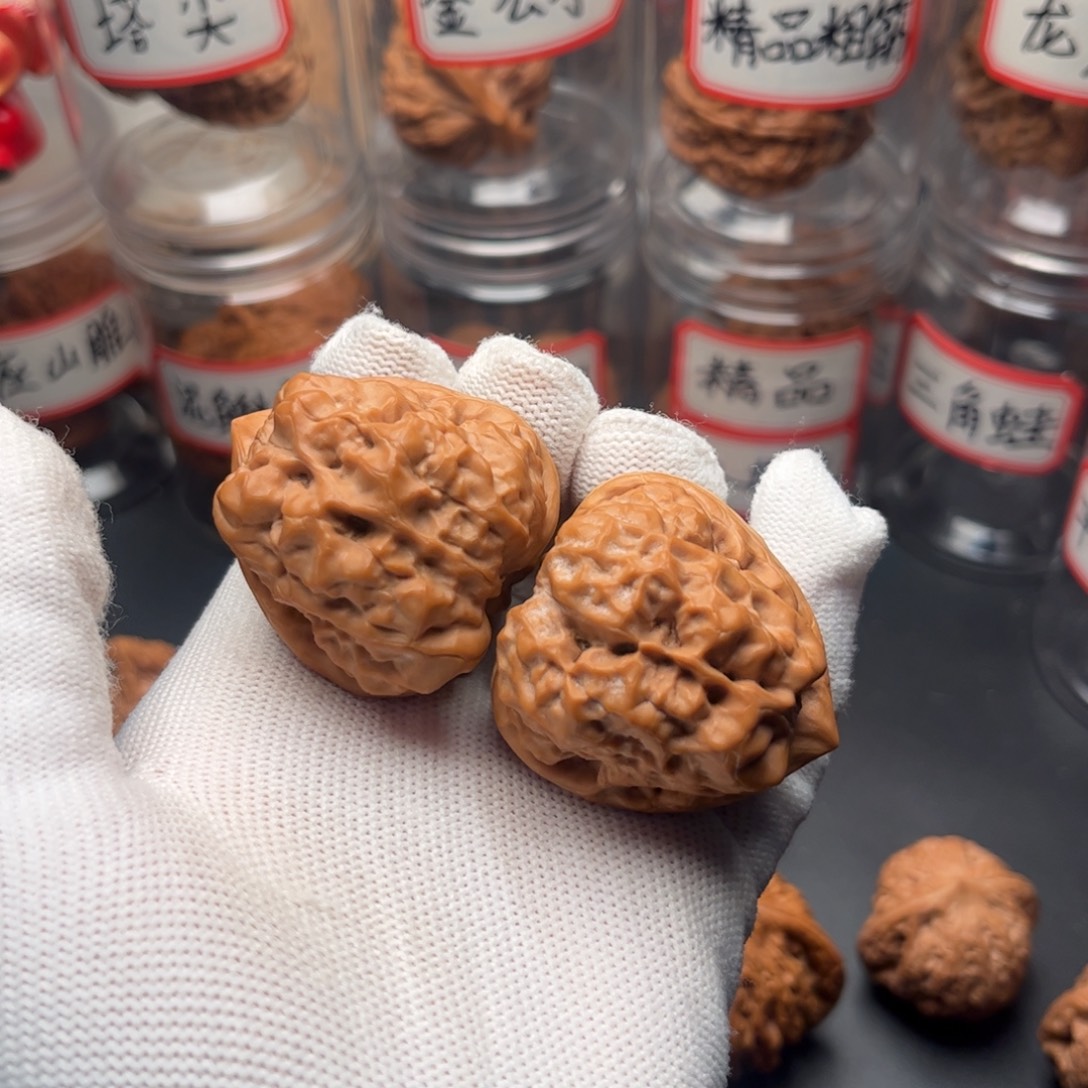 把件文玩核桃三角蛤蟆头