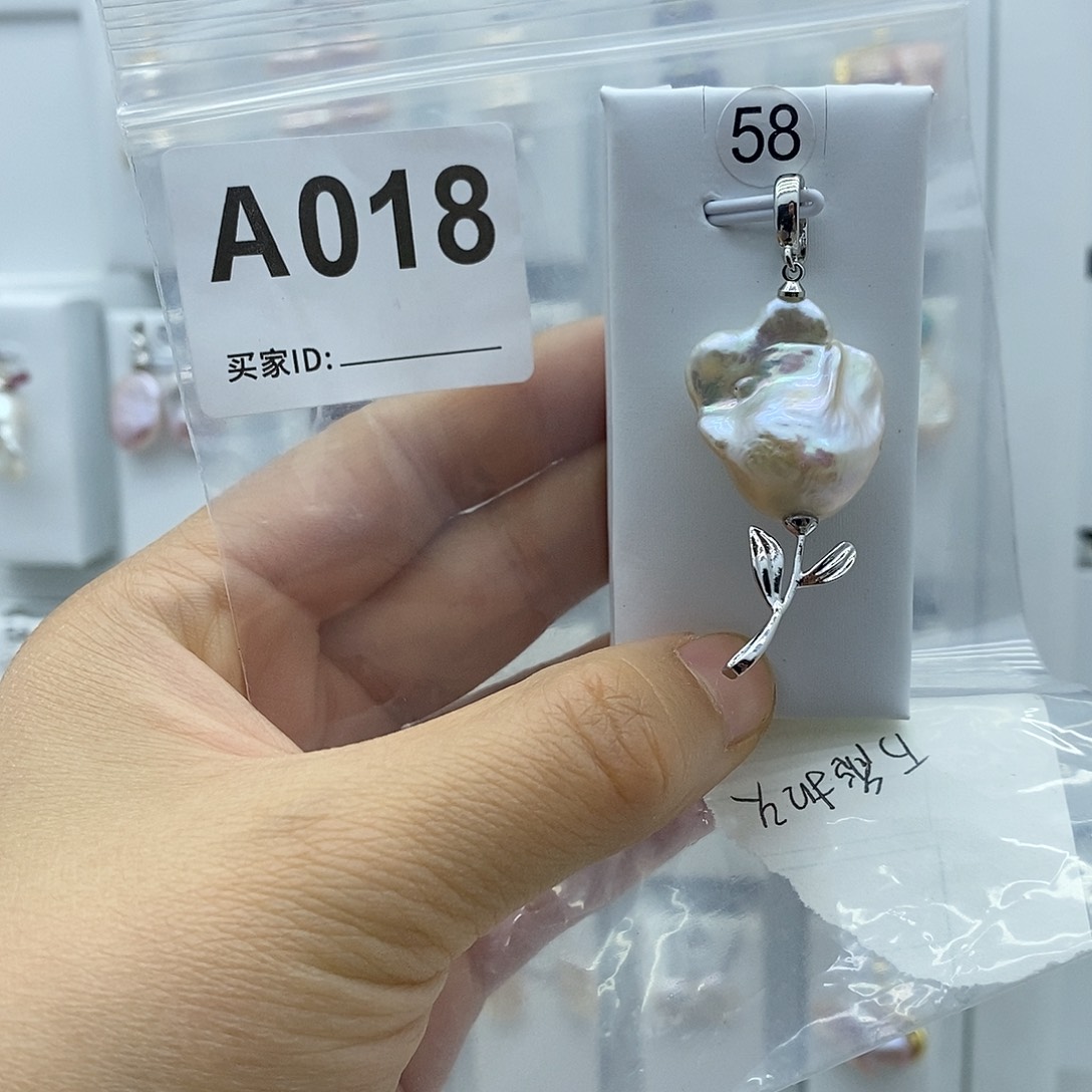 颈饰钛钢淡水珍珠