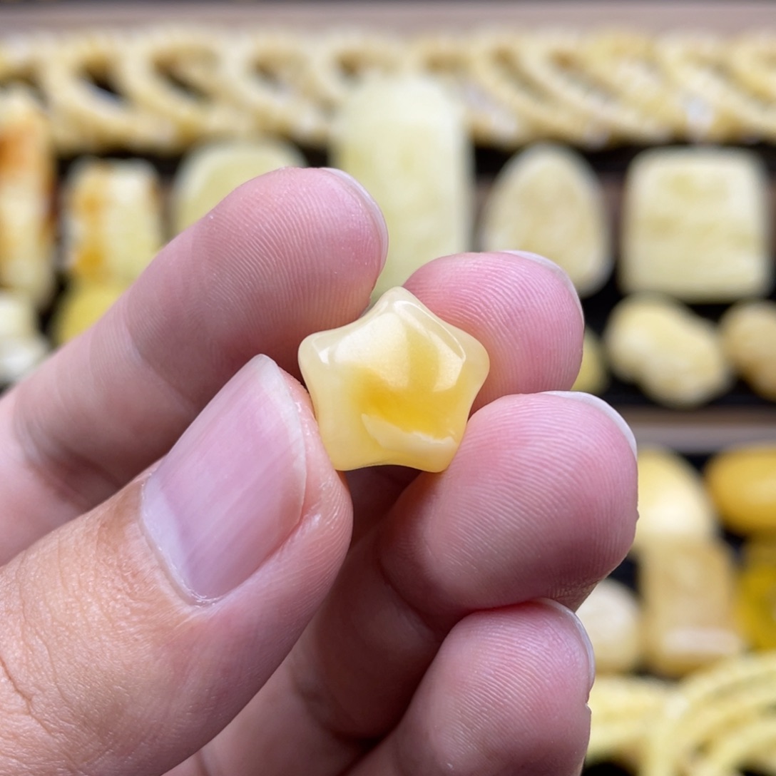 裸石琥珀未镶嵌琥珀蜜蜡