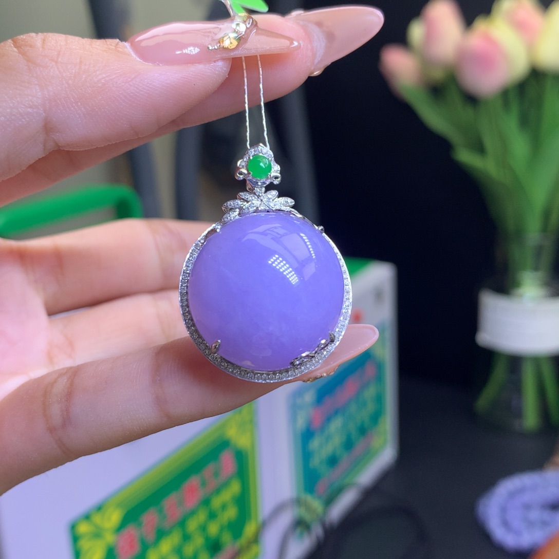 翡翠颈饰18K金镶嵌兔**?天然