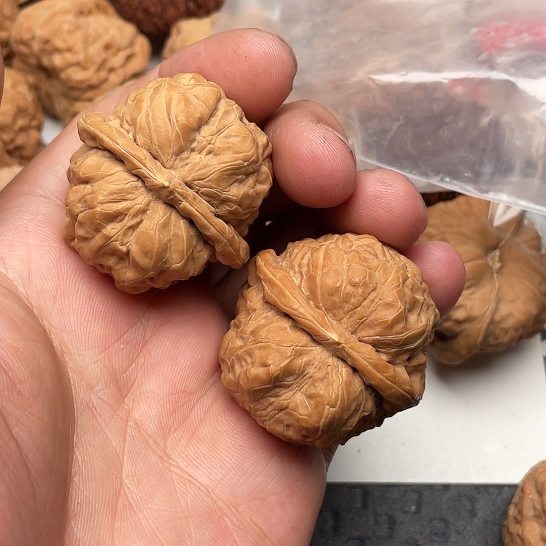 文玩核桃吊坠差****生蛤蟆