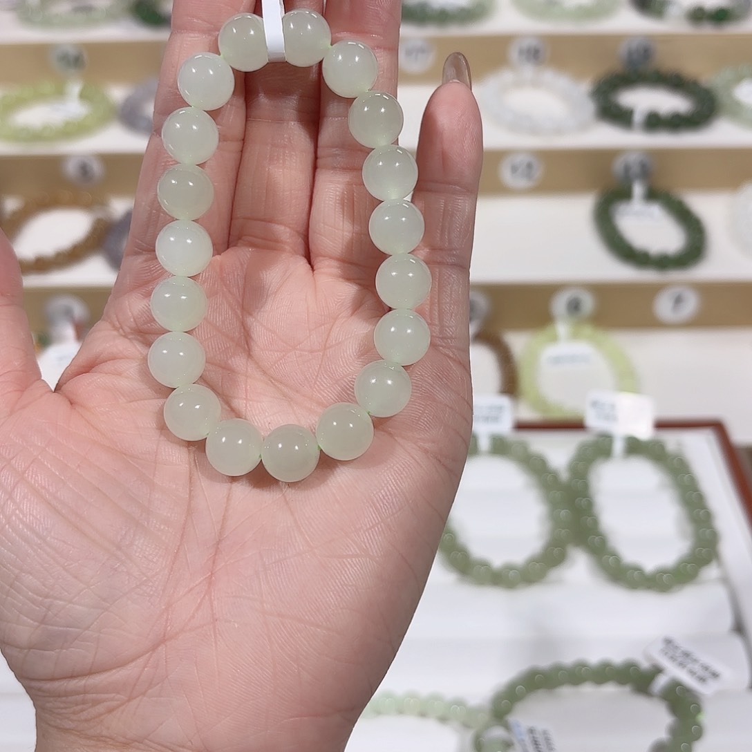 和田玉手链未镶嵌?**?v