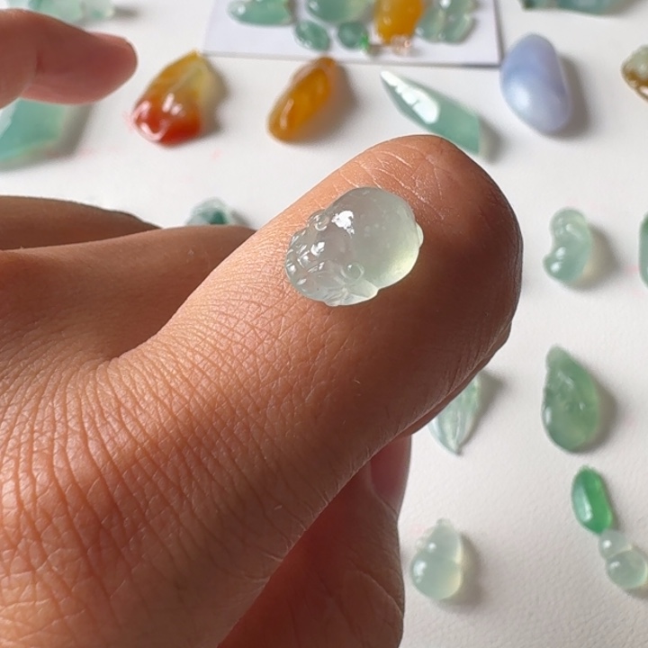 定制翡翠未镶嵌金蟾