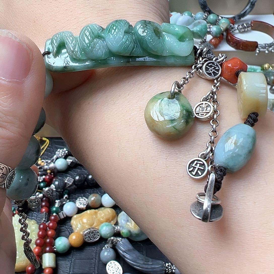 翡翠戒指未镶嵌用****3