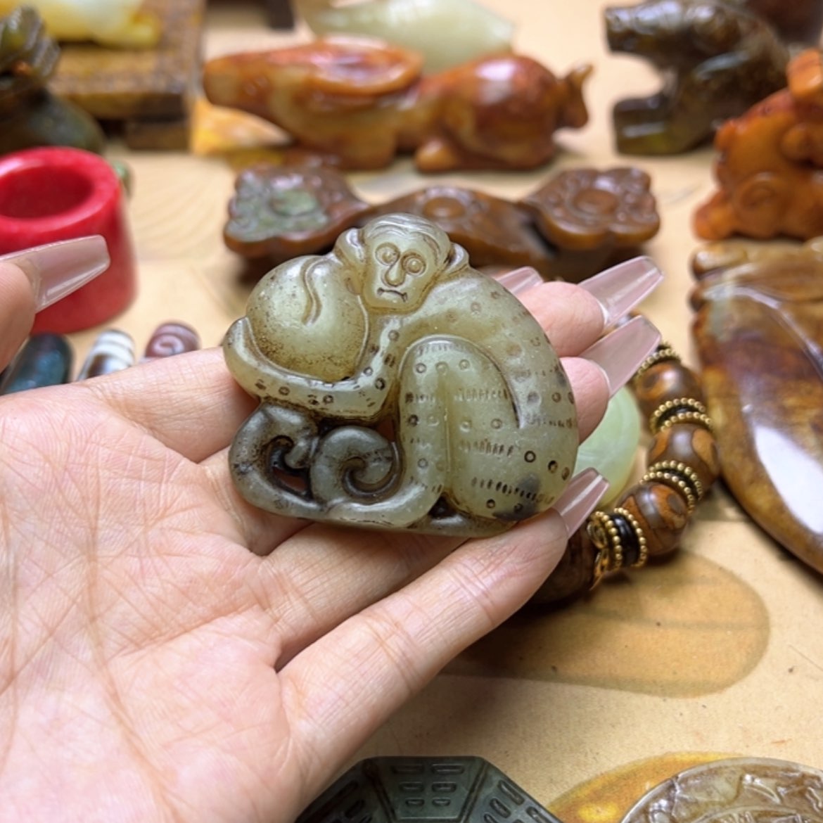 【闪购商品】蛇纹石玉颈饰未镶嵌