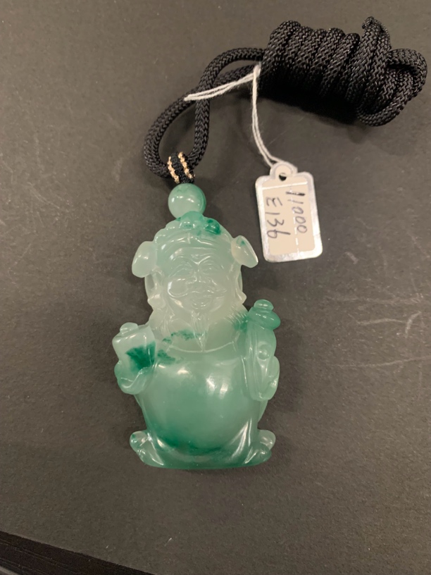 石英质玉非洲翠财神吊坠
