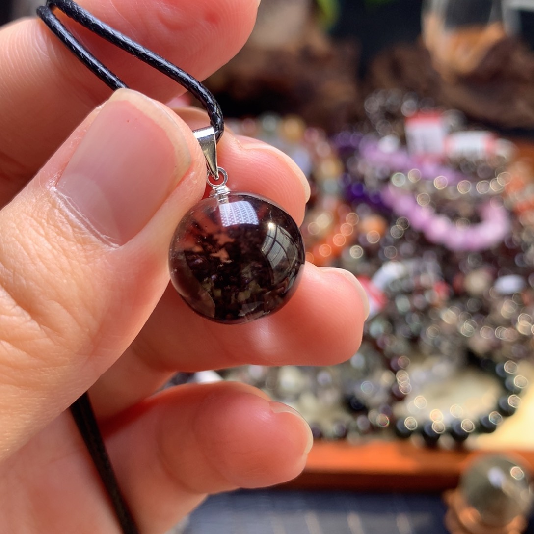 水晶吊坠(赠链)未镶嵌