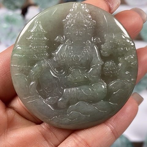 翡翠颈饰未镶嵌山水牌观音