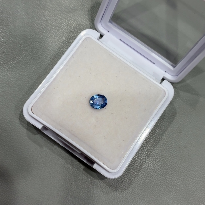 抠***主蓝宝石裸石裸石76.5分