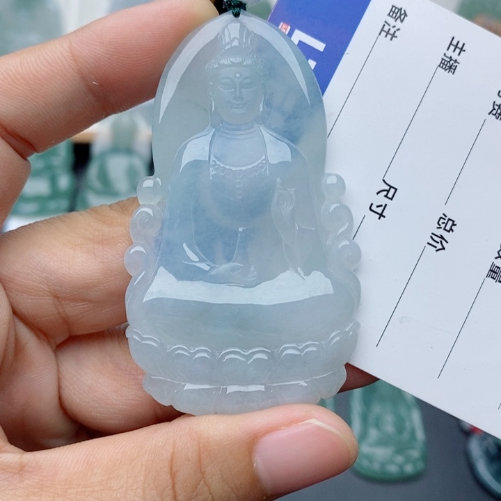 翡翠未镶嵌颈饰素衣