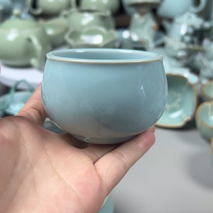 陶瓷天青水缸杯无暇100c c