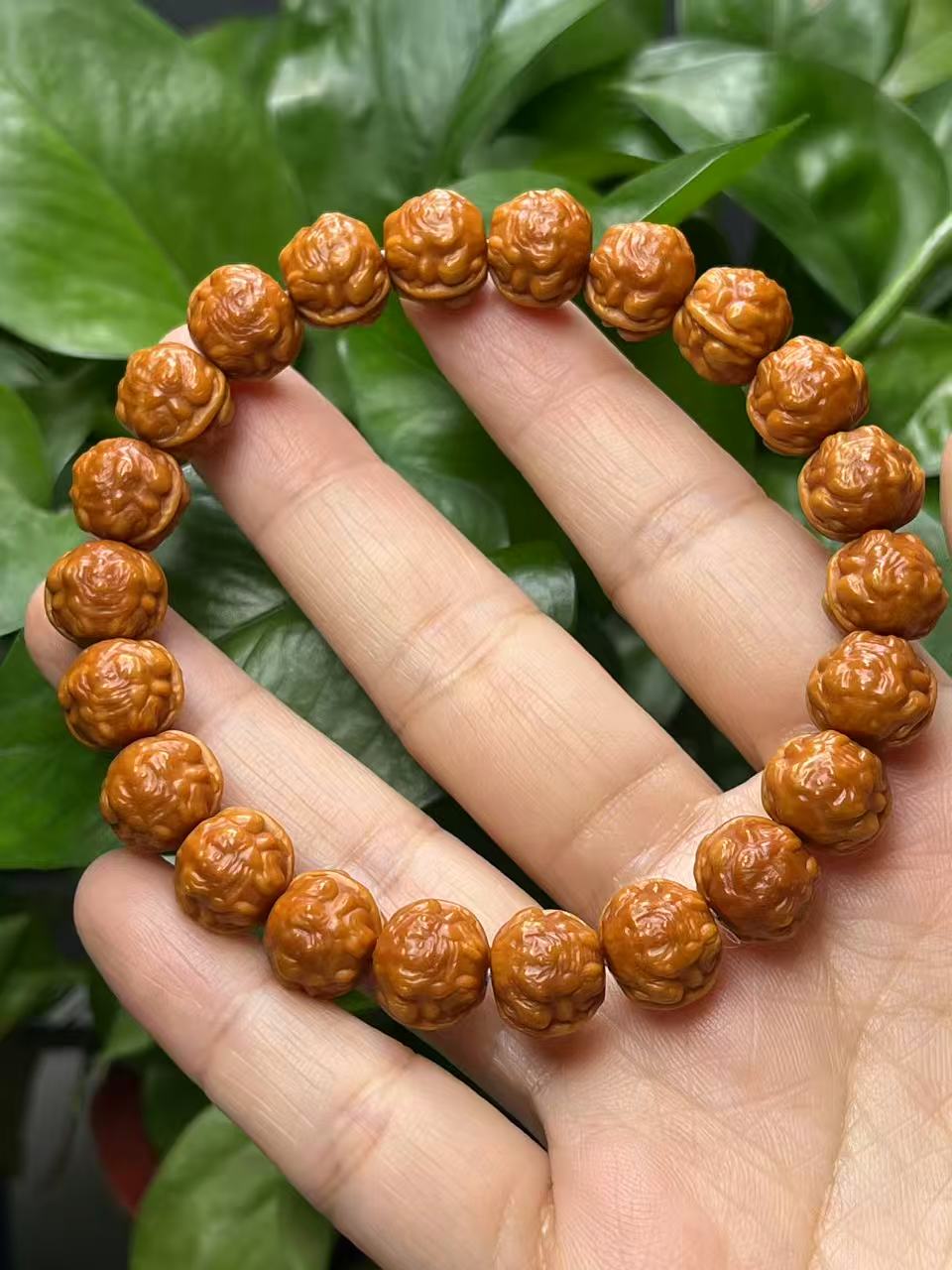 猴头小尺寸雕刻金蝉文玩手串