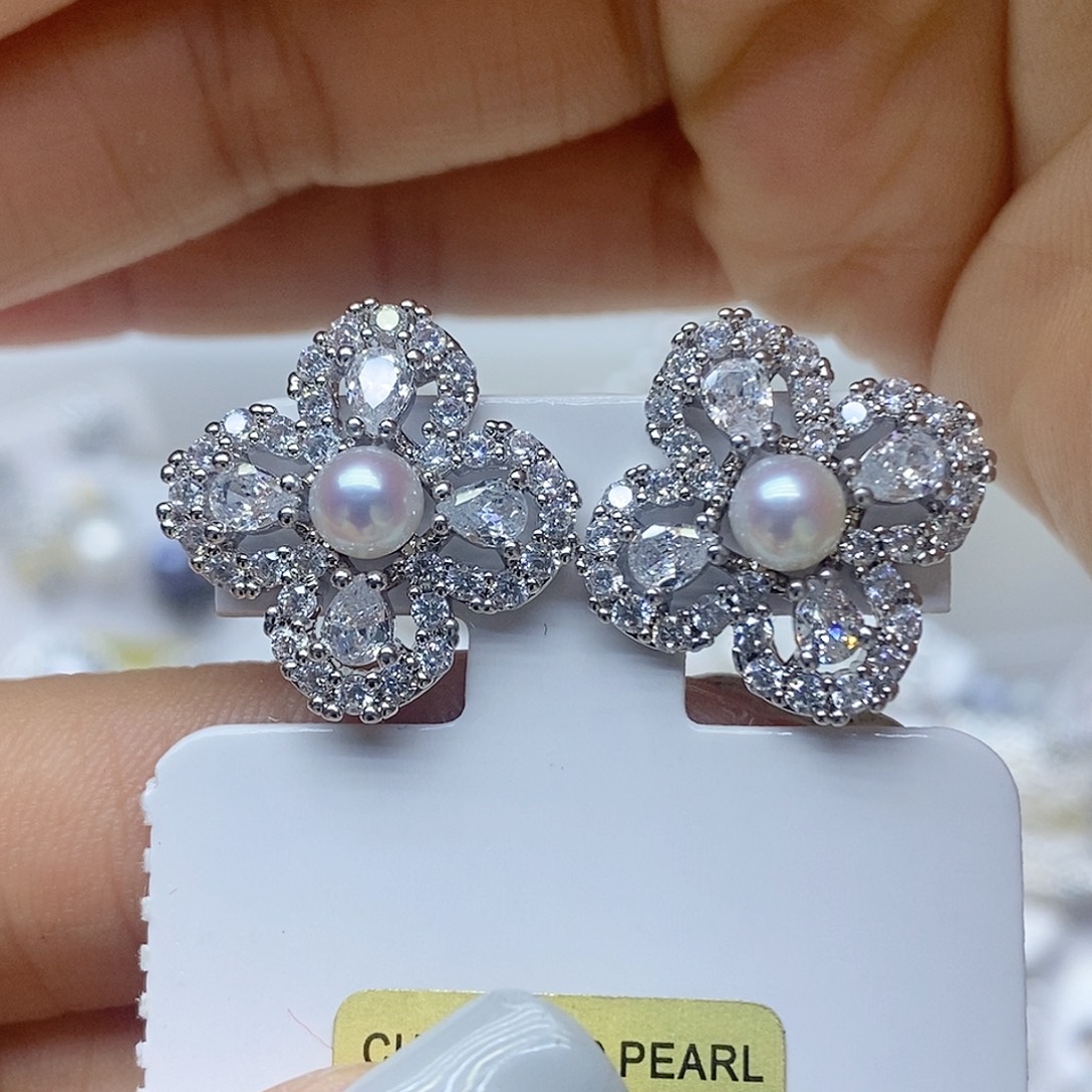 未镶嵌淡水珍珠耳钉