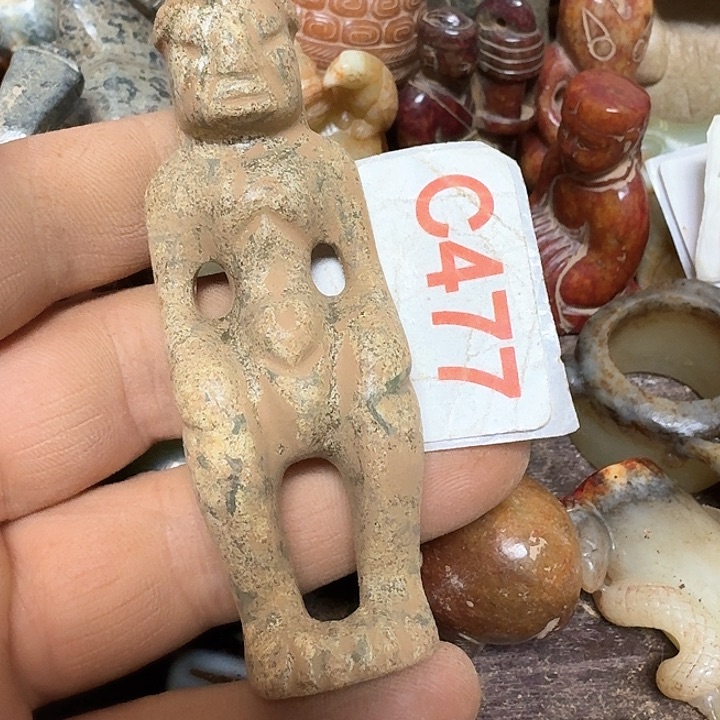 蛇纹石玉颈饰未镶嵌郭*