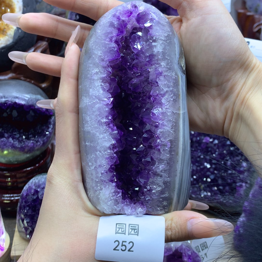 紫晶大型摆件（非配饰）未镶嵌