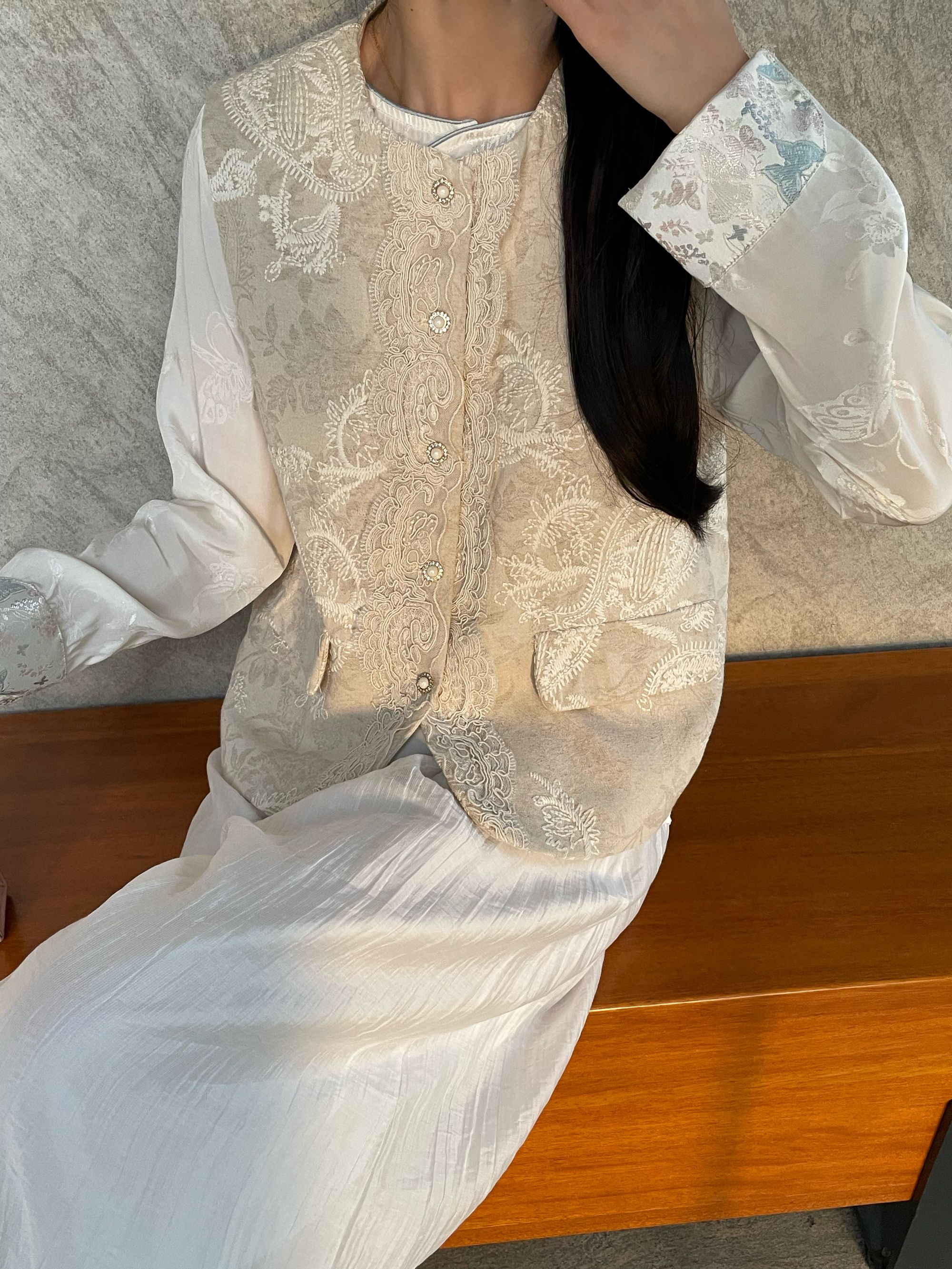 刺绣新中式女宽松型四季通用棉麻马夹拼接蕾丝轻奢时尚上衣-9821