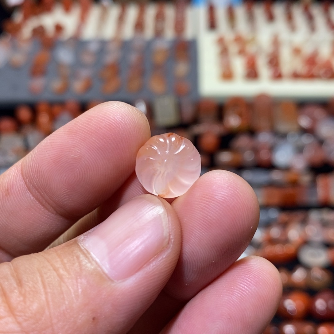 南红玛瑙冰飘未镶嵌包子1
