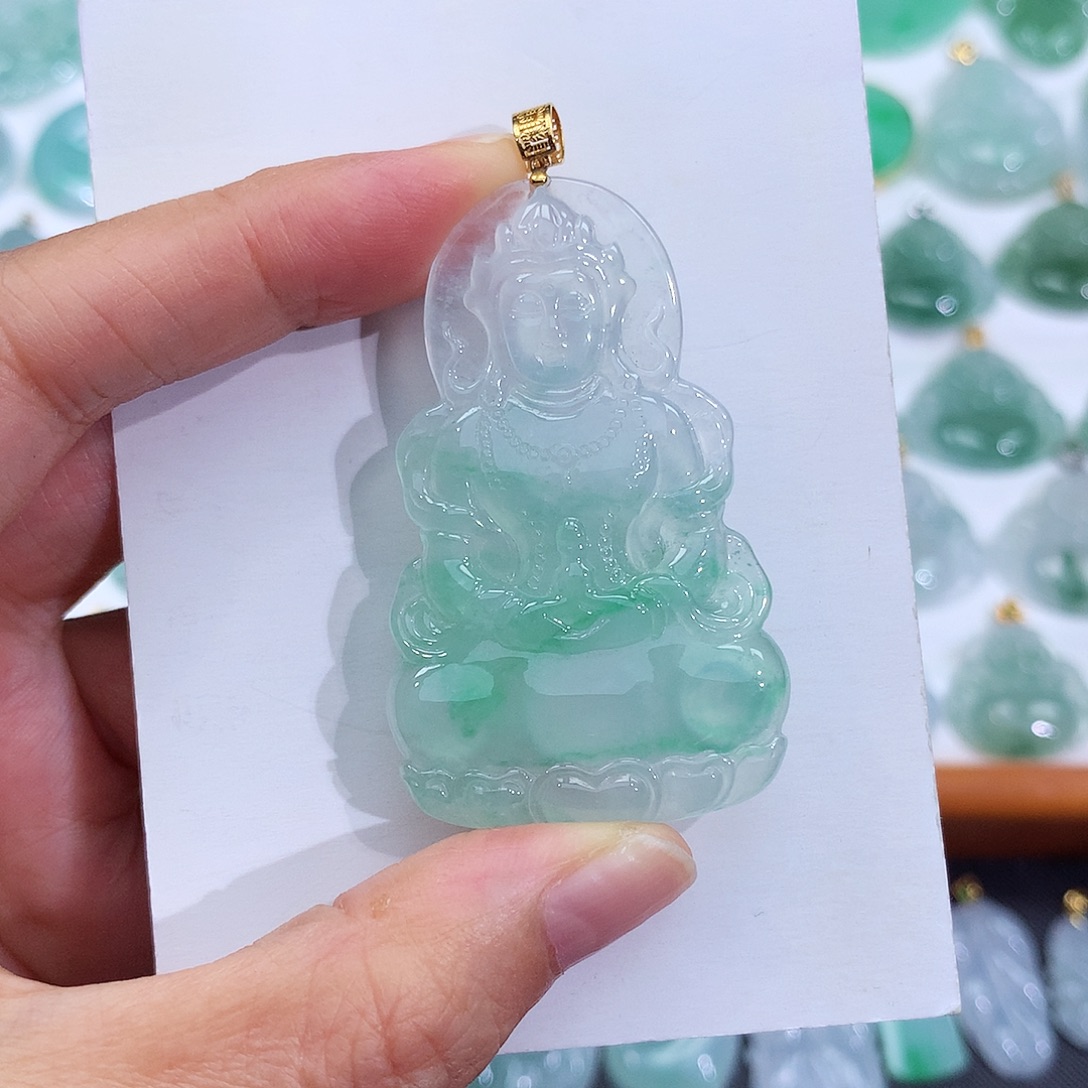 翡翠18K金镶嵌颈饰翡翠吊坠