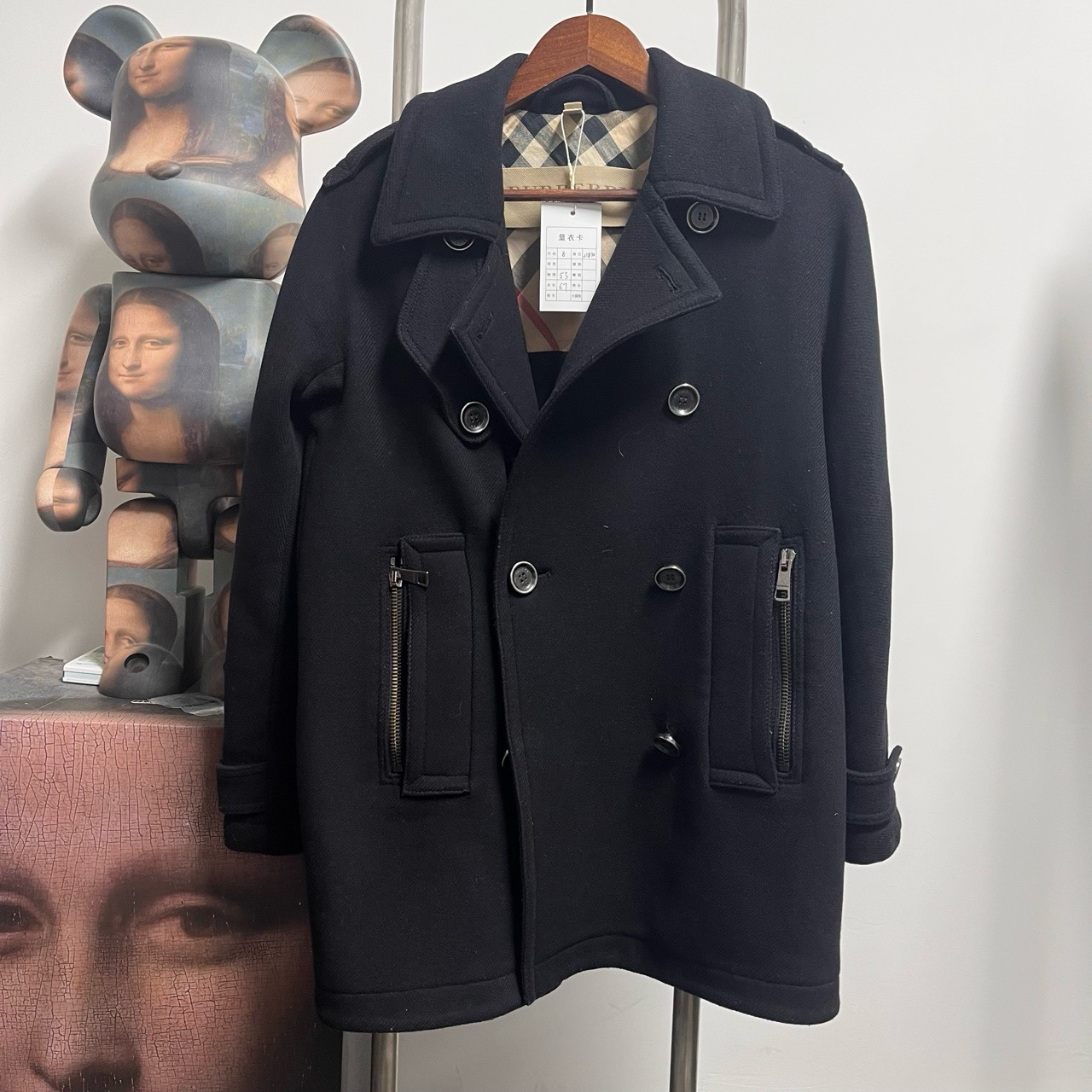 Burberry巴宝莉大衣 J1810 尺码：8 衣长67 胸围53 新旧：99新