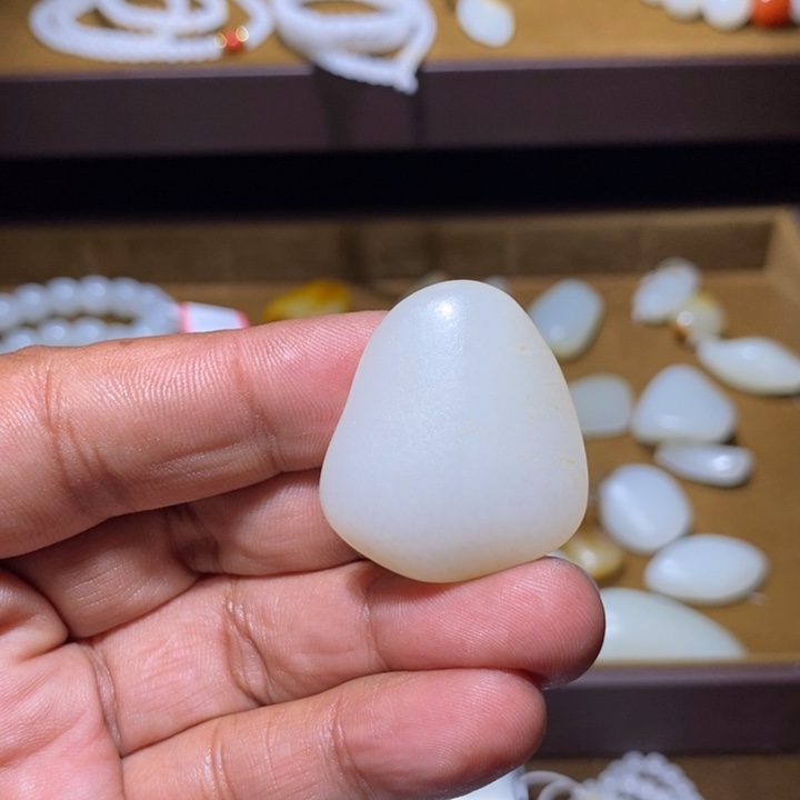 董***学和田玉（白玉）未镶嵌颈饰