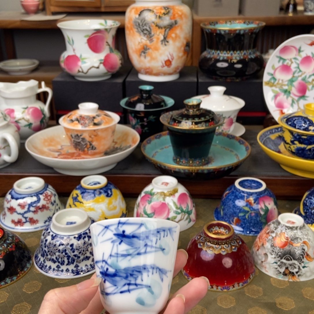 陶瓷艺术家的作品是一