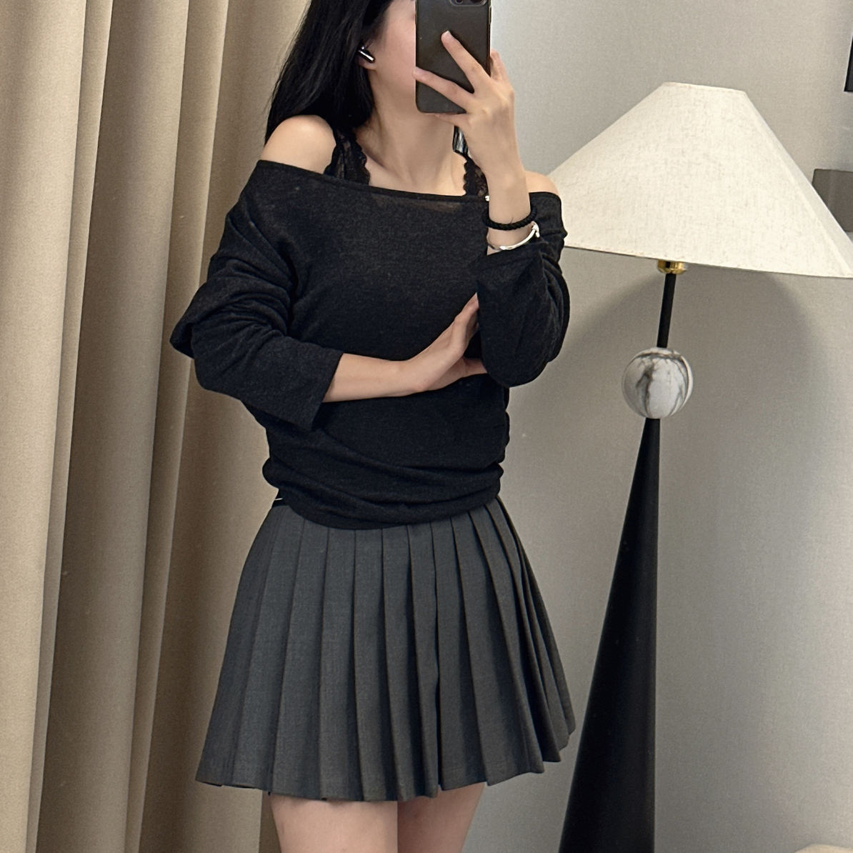 【妙女郎】深灰色针织挂脖上衣D4014
