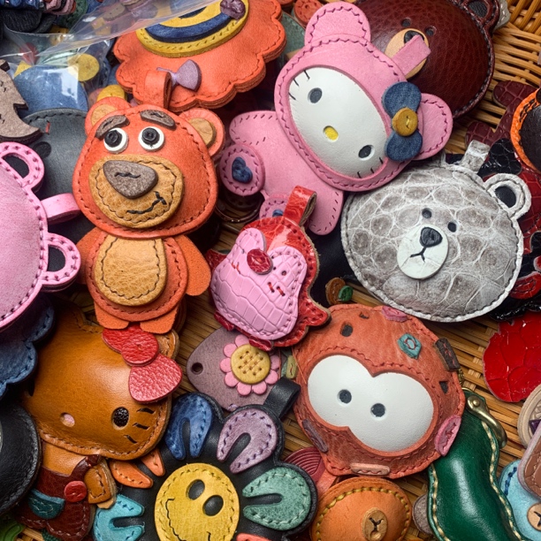 真皮挂件包挂直播间价格专拍链接