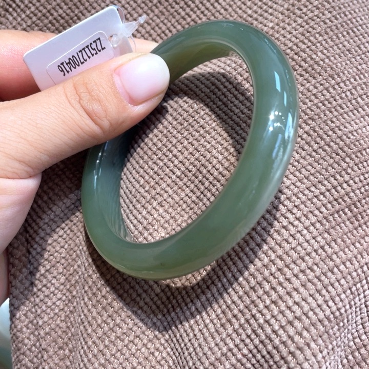 和田玉（糖玉）未镶嵌手镯