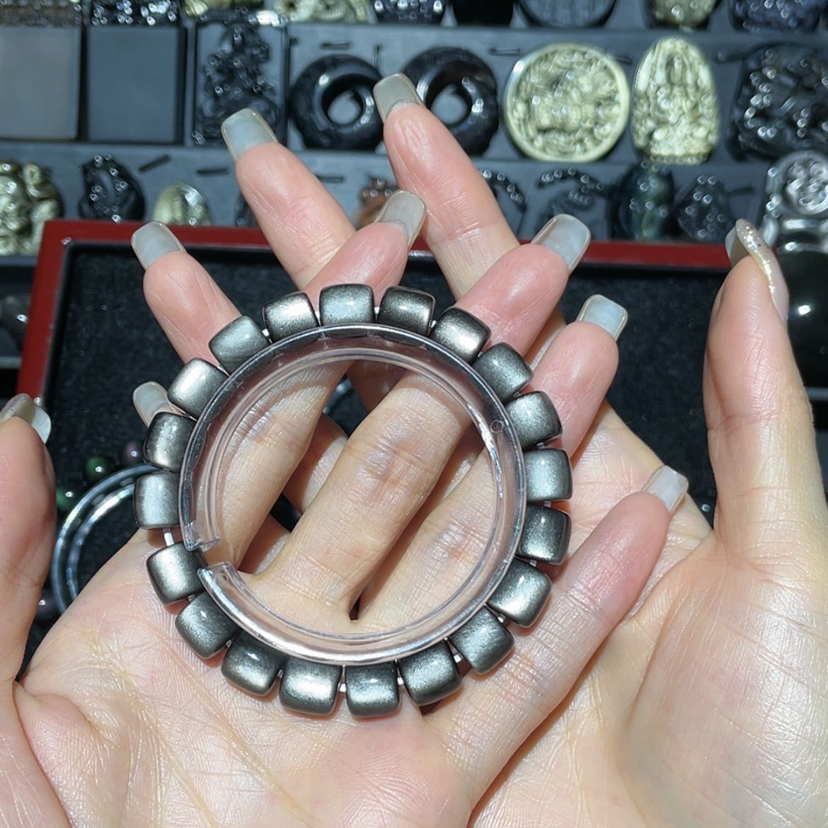 【闪购商品】未镶嵌黑曜岩手链蜡****?