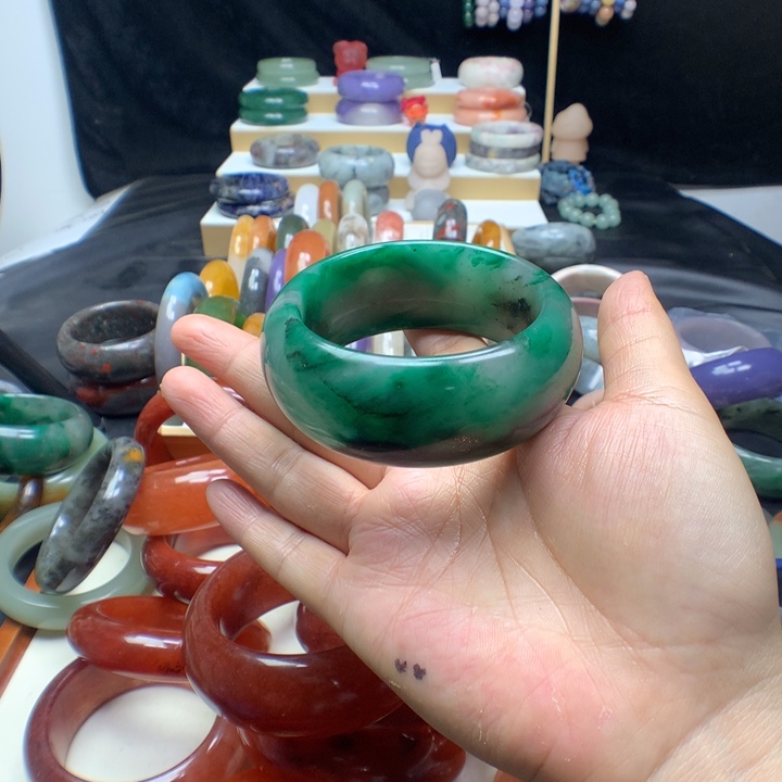 未镶嵌手镯石英质玉诺*