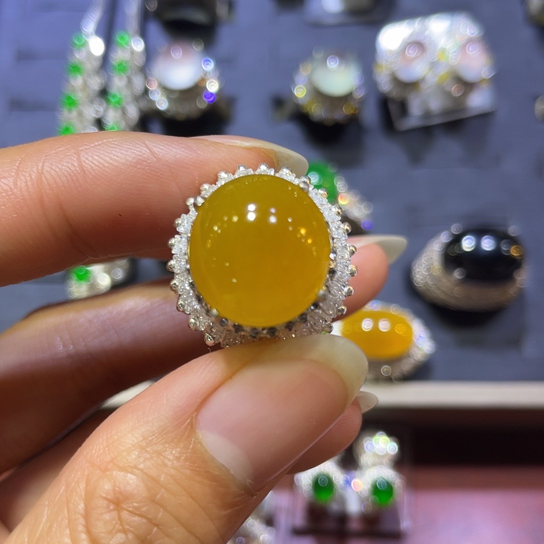 定制翡翠未镶嵌戒指