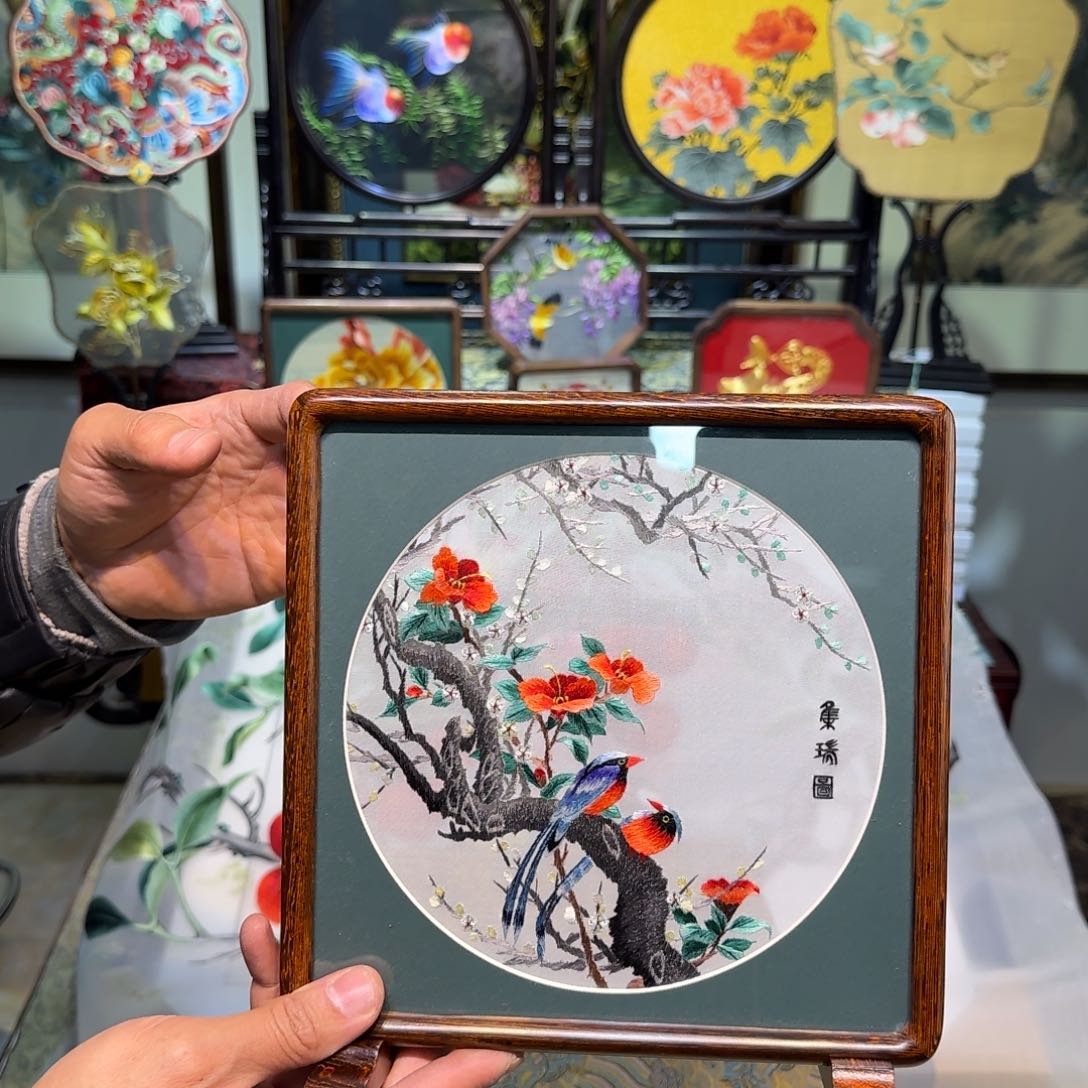 刺绣刺绣工艺精湛