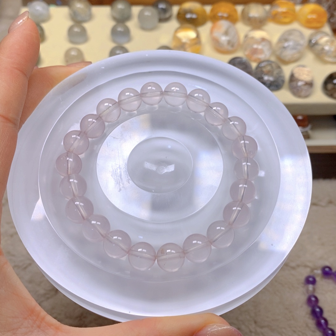 颈饰未镶嵌水晶，