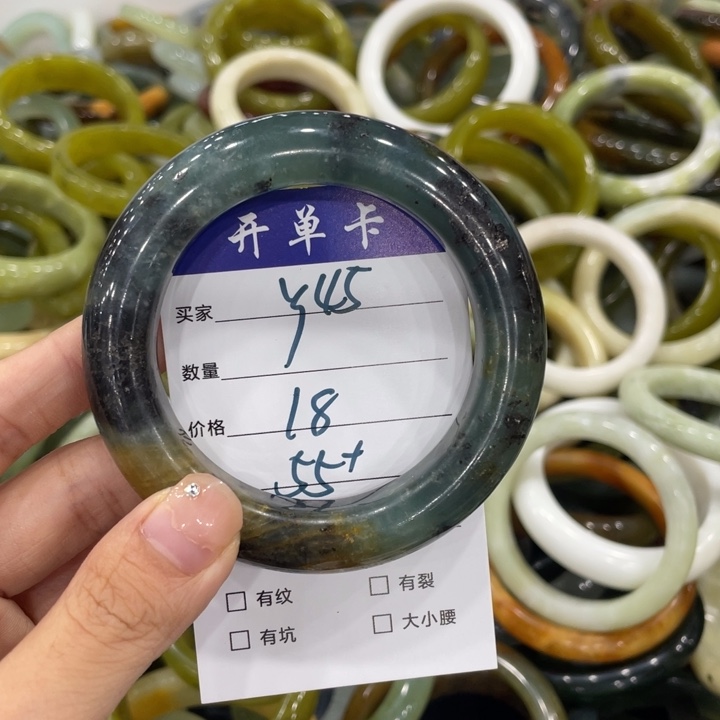 未镶嵌蛇纹石玉手镯