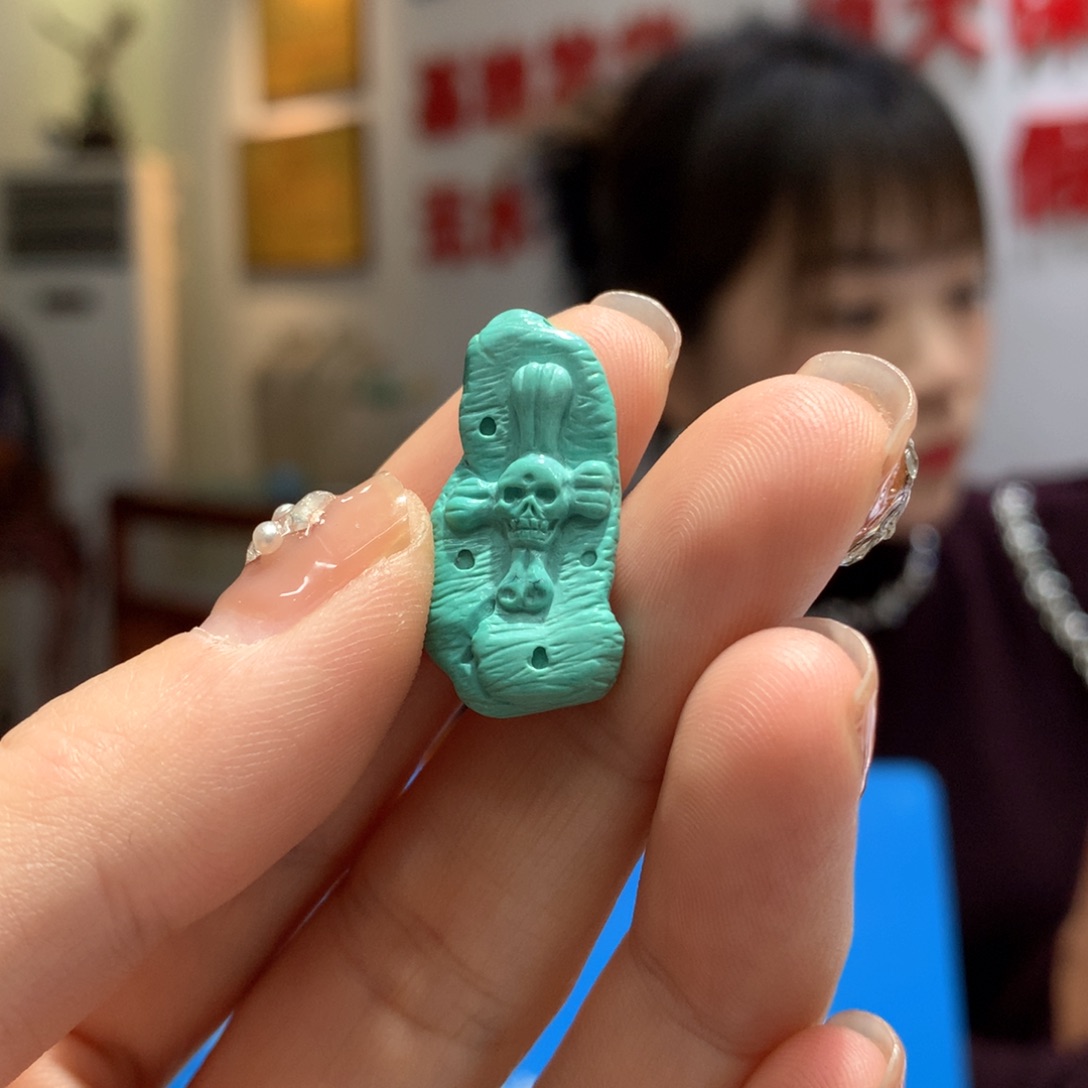 绿松石配饰未镶嵌