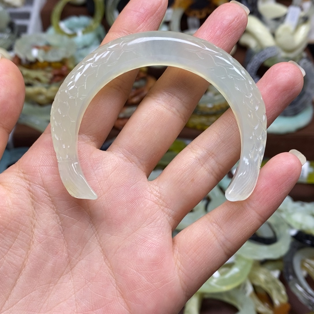未镶嵌蛇纹石玉手镯