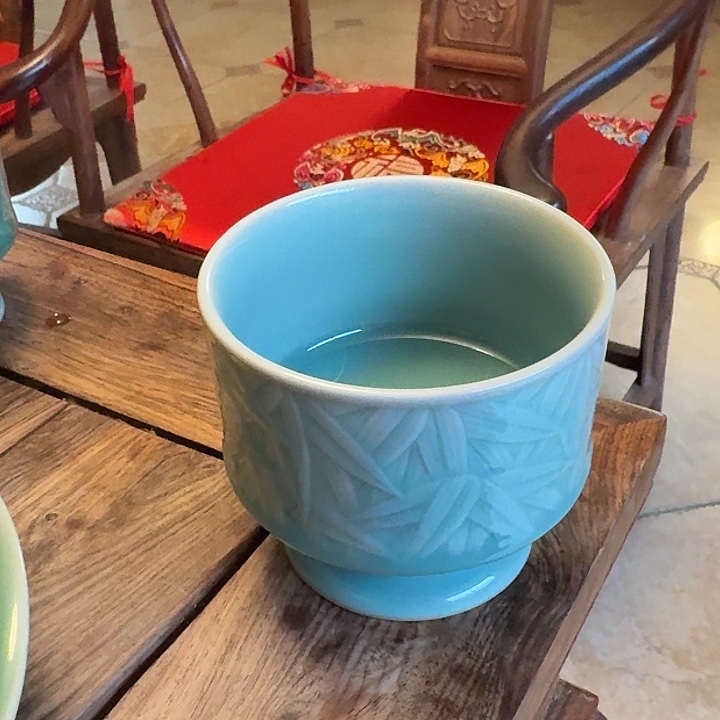 青瓷哈哈哈哈哈哈哈哈哈姐姐家